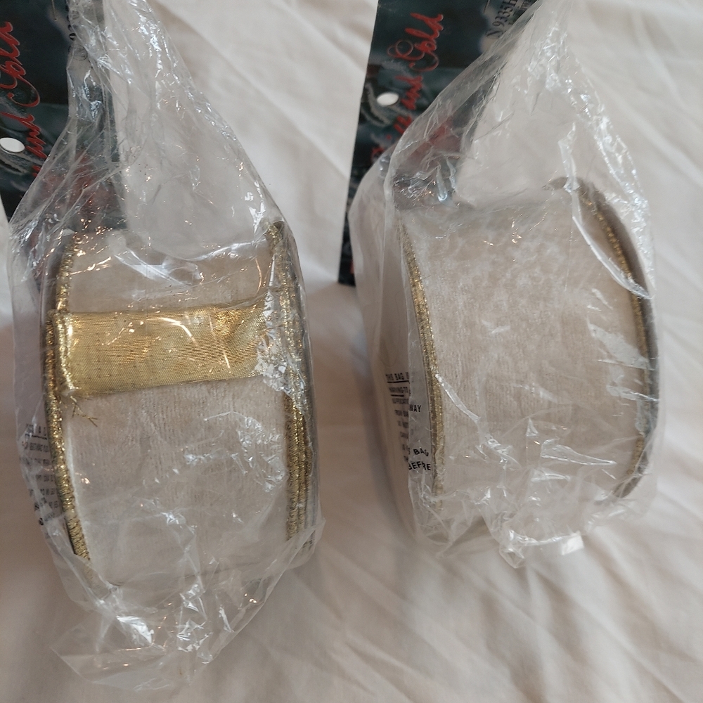 NWT White Wired Pattern Velvetlike Ribbon-Gold Metallic Edge & Back-20 Yds Total